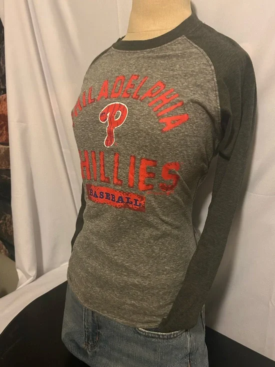 Genuine Merchandise Gray Raglan Tee with Red Print - Picture 3 of 3